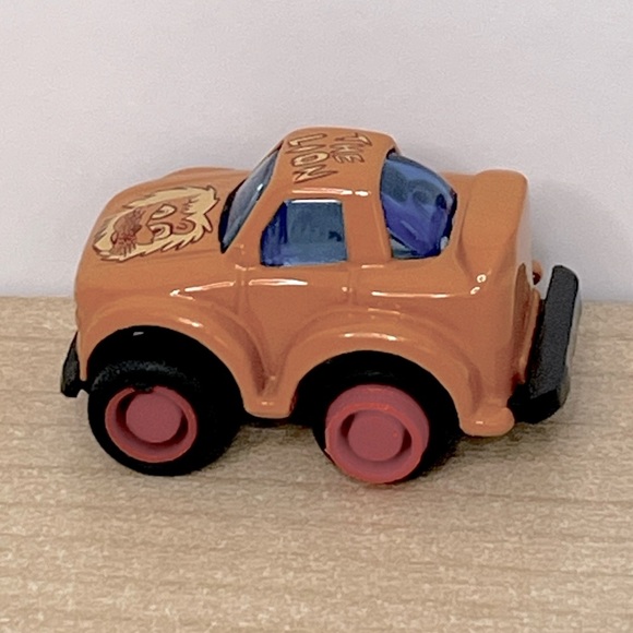 Welly Mini Racer Pullback Car 1.25 Inches Long - Picture 1 of 4